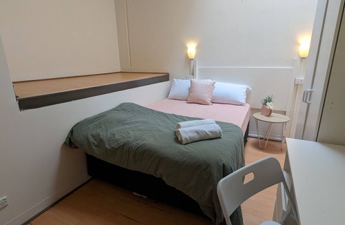 Adelaide Central Business District Cabin | Studio 20 - Wright Lodge