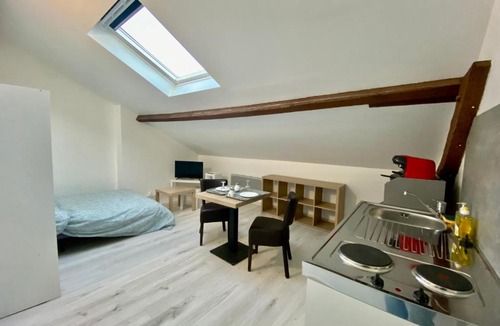 Conflans-en-Jarnisy Apartment | Studio 201 Immeuble Persévérance