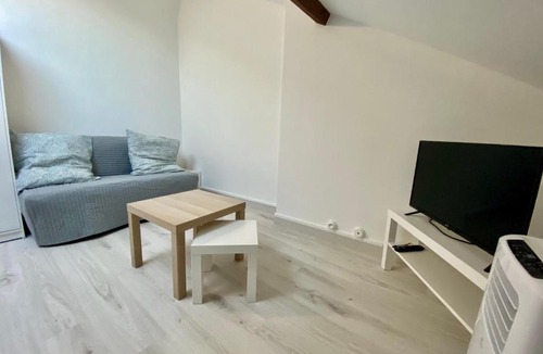 Conflans-en-Jarnisy Apartment | Studio 201 Immeuble Persévérance