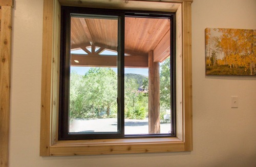 Durango Apartment | STUDIO 203: AMAZING Mountain Views - 5 Minutes to Downtown Durango! Pet Friendly