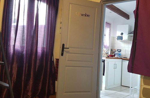 Saint-Michel-sur-Orge Apartment | STUDIO 23 m2 with private garden fully equipped