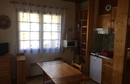 Cauterets Apartment | Studio 25 m2 equipped and furnished in chalet