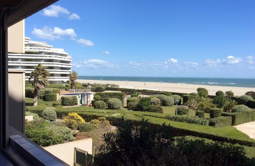 La Cote Radieuse Apartment | Studio 25m2 & terrace 8 m2 sea view for 2 people private box swimming pool WIFI