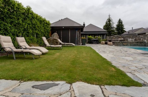 Cardrona House | Studio 26 - One Bedroom with Pool