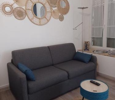 Cloyes-sur-le-Loir Apartment | Studio 28 À l'orée de l'eau