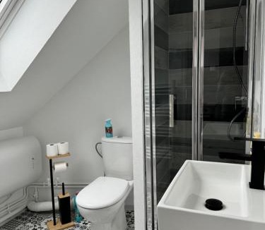 Mayenne Apartment | Studio 3ème étage - Centre-ville - Local vélos disponible
