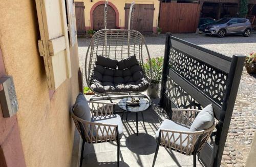 Horbourg-Wihr Apartment | Studio 3 étoiles avec grand JACUZZI PRIVÉ