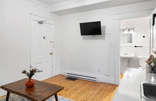 Moncton Apartment | Studio 3 ~ 1 BDRM Apartment, w/Lounge Area