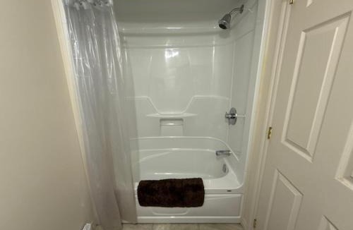 Hauterive Apartment | Studio #3 avec balcon tout inclus