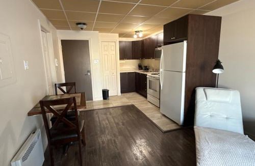 Hauterive Apartment | Studio #3 avec balcon tout inclus