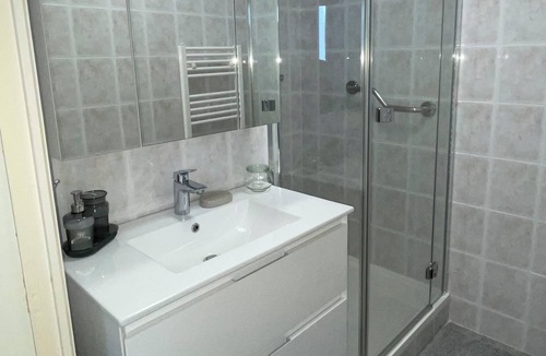 Aix-les-Bains City Center Apartment | Studio 30 m2 + Private Parking - Aix Centre - Tourists/Curists