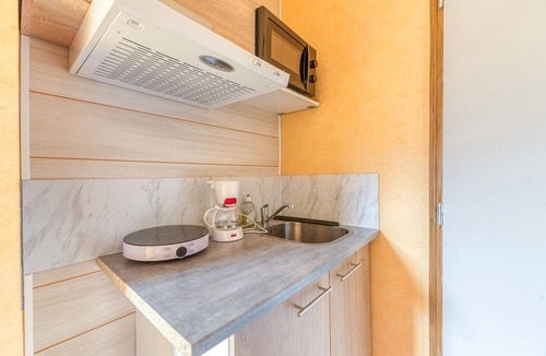 Arvillard Apartment | Studio '304' with Shared Pool, Shared Terrace and Wi-Fi