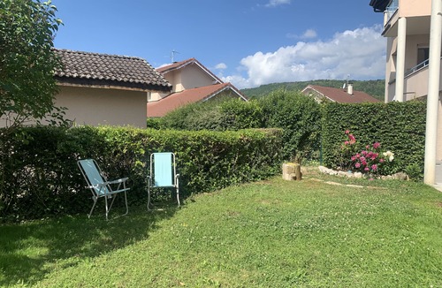 Divonne-les-Bains Apartment | Studio 32 m2 with garden