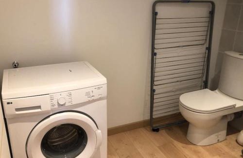 Benejacq Apartment | Studio 32m2 avec terrasse privative de 20 m carré