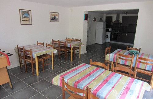 Saint-Cyprien Apartment | Studio 4 pers. in St-Cyprien between village and beaches on coteradieuse site Wifi