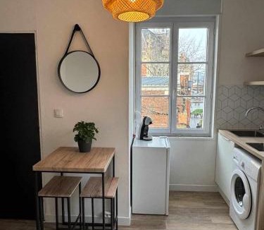 Valenciennes Apartment | Studio 4, Place de la Gare