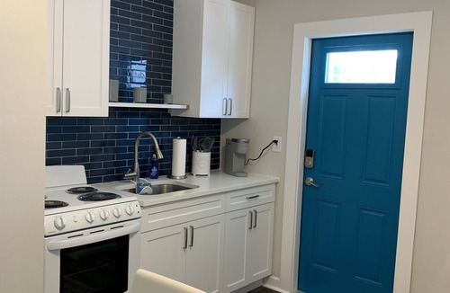 Mango Groves Apartment | Studio #4 - Within Steps to Downtown Lake Worth Beach