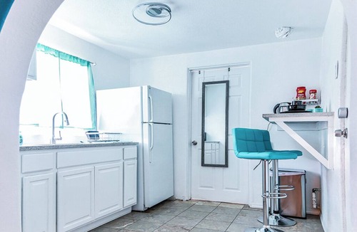 Barelas Apartment | Studio 420♨ Fast Wifi! ☞Minutes from Downtown