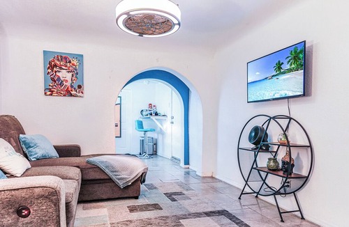 Barelas Apartment | Studio 420♨ Fast Wifi! ☞Minutes from Downtown