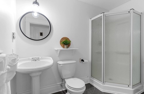 Moncton Apartment | Studio 5~ Cozy BDRM w/Private Bath