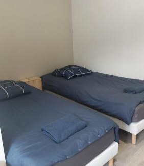 Saint-Etienne-du-Rouvray Apartment | Studio 5 moderne avec WiFi et stationnement