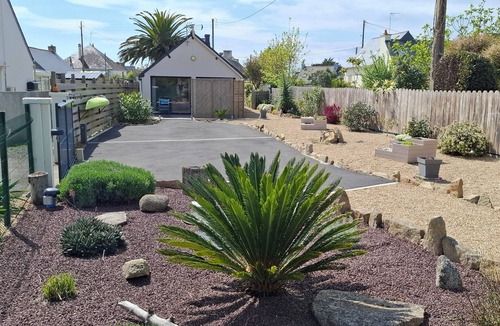 Trevignon Apartment | Studio 5 minutes' walk from the beach