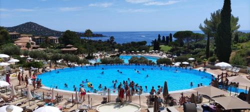 Le Dramont Apartment | Studio 5 people with beautiful sea view