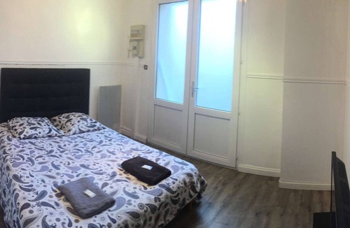 Saint-Michel - Nansouty - Saint-Genes Apartment | Studio 50 meters from the tram (number 16)