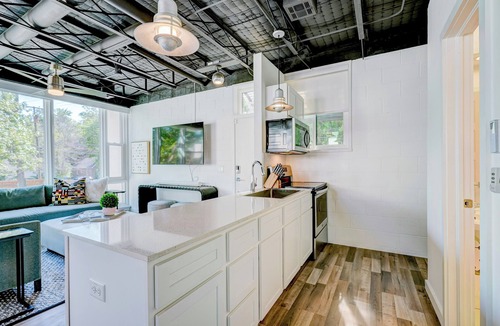 Norman House | Studio | 5mins to University of Oklahoma | Kitchen, Wi-Fi, Free Parking #Cha