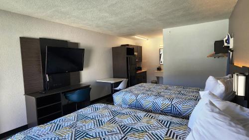 Alvin Hotel | Studio 6 Alvin, TX