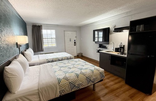 Beaumont Hotel | Studio 6 - Beaumont, TX