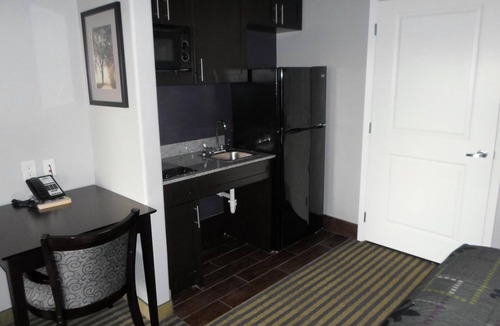 Beeville Hotel | Studio 6 Beeville, TX