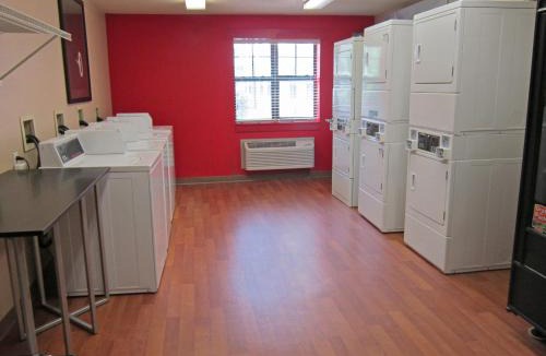 Rochester Hotel | Studio 6 Corporate Extended Stay Rochester Henrietta NY