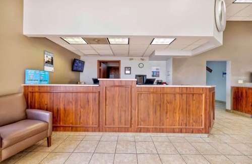 Effingham Hotel | Studio 6 Effingham, IL