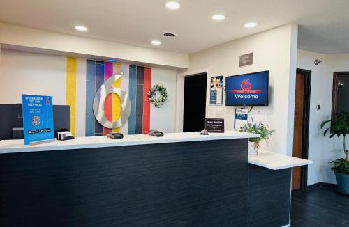 Elkhart Hotel | Studio 6 Elkhart, IN- Kitchenette Rooms