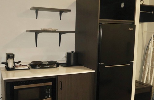 Elkhart Hotel | Studio 6 Elkhart, IN- Kitchenette Rooms