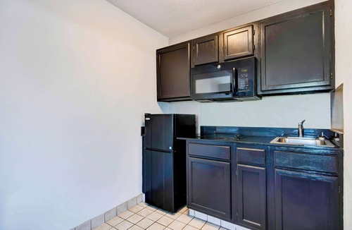 Ocean Springs Hotel | Studio 6 Extended Stay - Ocean Springs, MS
