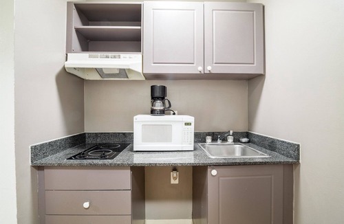 Augusta Hotel | Studio 6 Extended Stay - Augusta, GA - Fort Gordon