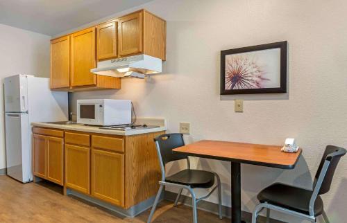 El Dorado West Hotel | Studio 6 Extended Stay El Paso East TX