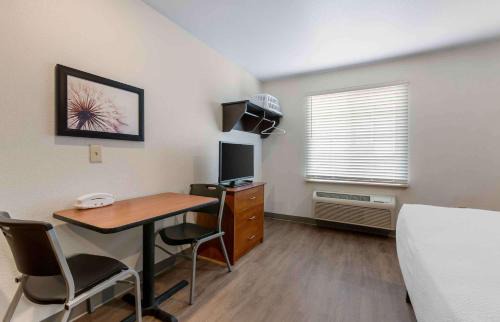 El Dorado West Hotel | Studio 6 Extended Stay El Paso East TX