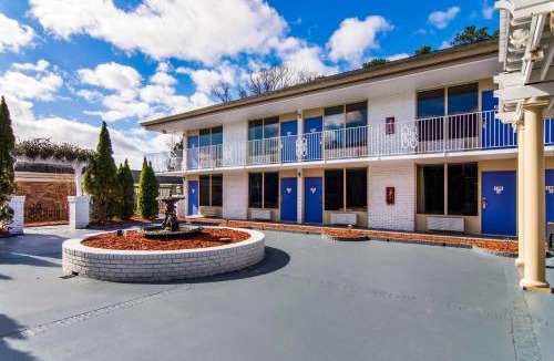 LaGrange Hotel | Studio 6 Extended Stay - Lagrange, GA