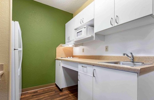 North Greece Hotel | Studio 6 Extended Stay Rochester Greece NY