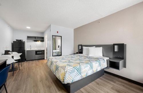 Roswell Hotel | Studio 6 Extended Stay - Roswell, GA - Atlanta