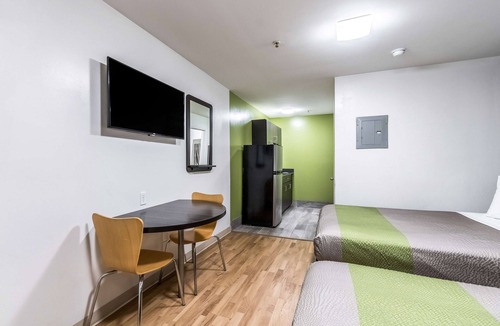 Savannah Hotel | Studio 6 Extended Stay - Savannah, GA