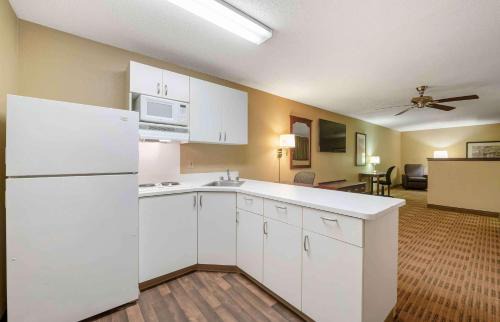 Germantown Hotel | Studio 6 Extended Stay Washington - DC Germantown MD