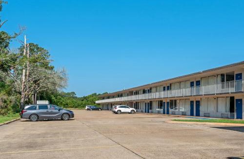 Hammond Hotel | Studio 6 Hammond, LA I12 I55