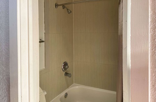 Brookhollow Hotel | Studio 6 Houston, TX - Brookhollow