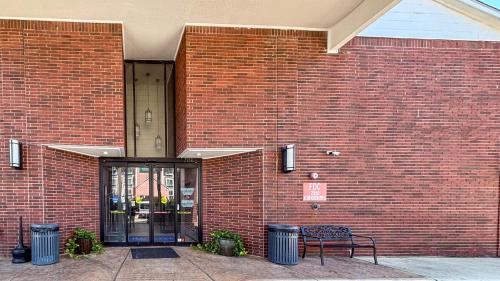 Westchase Hotel | Studio 6 Houston, TX - Westchase