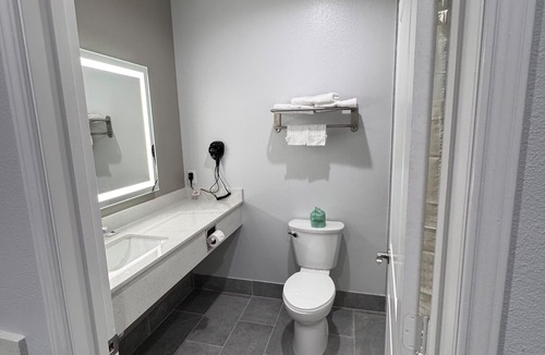 Humble Hotel | Studio 6 – Humble, Tx