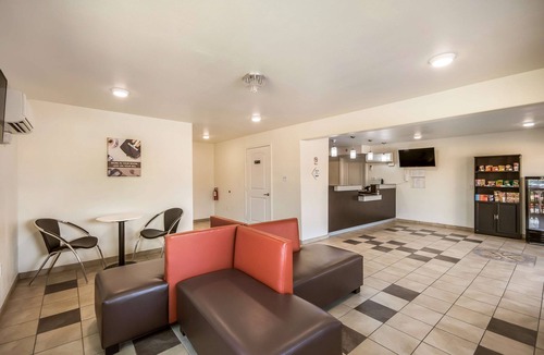 Huntsville Hotel | Studio 6 Huntsville, TX